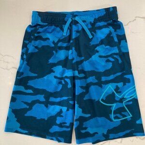 Under Armour Shorts Youth Large
